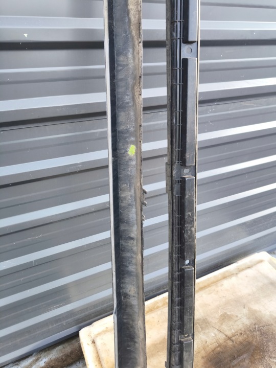 MOULURE SEUIL GAUCHE AUDI A3 8V 3 PORTES S LINE 8V3853859 LY9B ORIGINAL