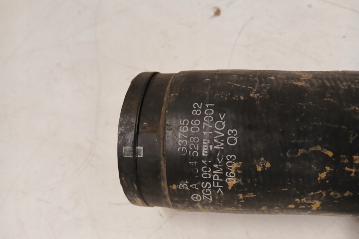 TUYAU ÉCHANGEUR D'AIR DE SURALIMENTATION MERCEDES-BENZ M (W164) A1645280682 2008