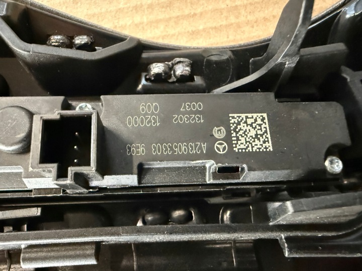 MERCEDES W213 MOULURE DÉCOR TABLEAU DE BORD CONSOLES GAUCHE BOUTONS PANNEAU ASYSTENTA