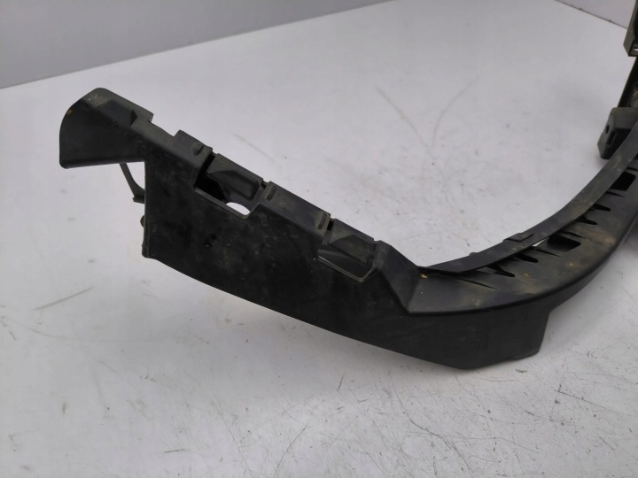 SEAT IBIZA V (KJ) 2018 DROITE CÔTÉ POIGNÉE FIXATION PARE-CHOCS AVANT