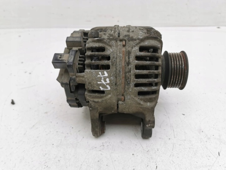 AUDI A2 2001 ALTERNATEUR 037903026C