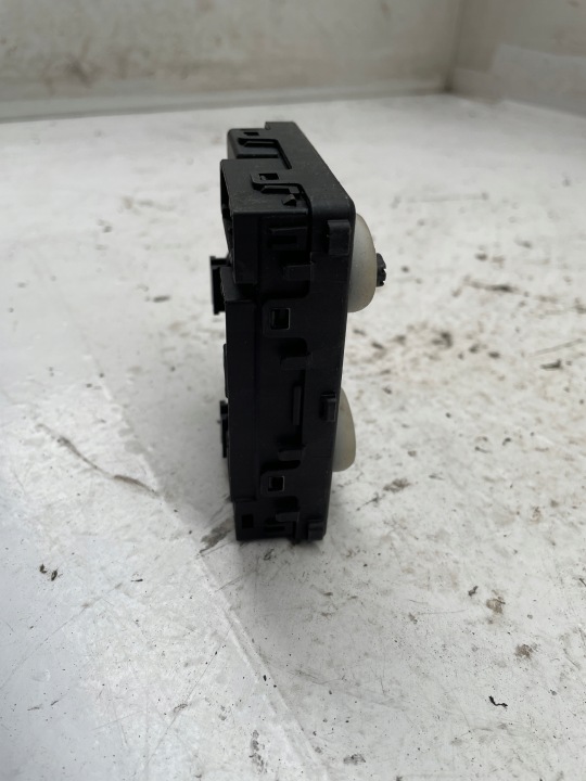 AUDI A3 8Y CONTRÔLEUR MODULE PORTES GAUCHE AVANT 5Q0959393L 5Q0959393F