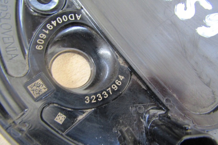 INSIGNE EMBLÈME LOGO RADAR XC90 V90 S90 17- NUMÉRO CATALYSEUR 32337964