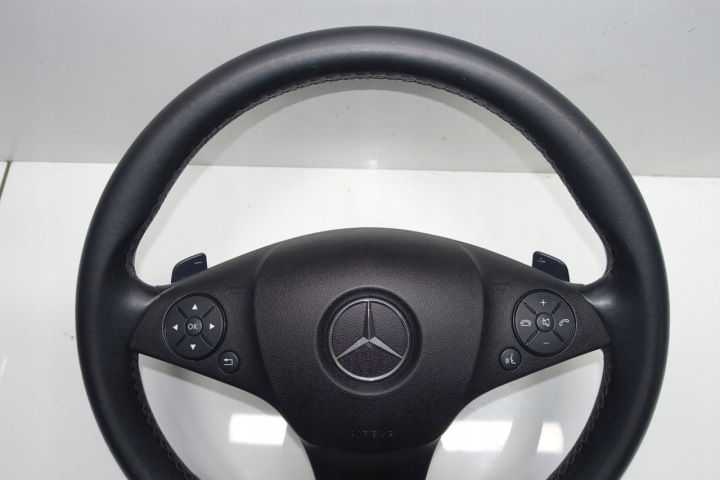 MERCEDES W204 VOLANT C-KLASA PALETTES COUSSIN