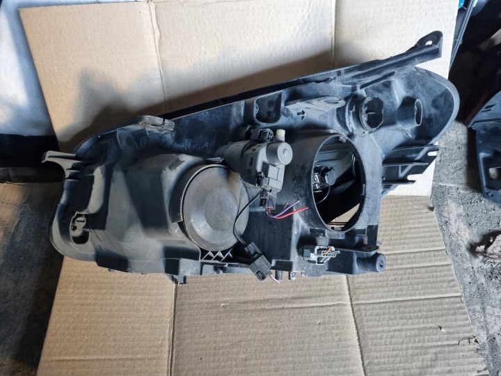 NISSAN QASHQAI J10 PHARE AVANT AVANT DROITE UK 26010BR01B