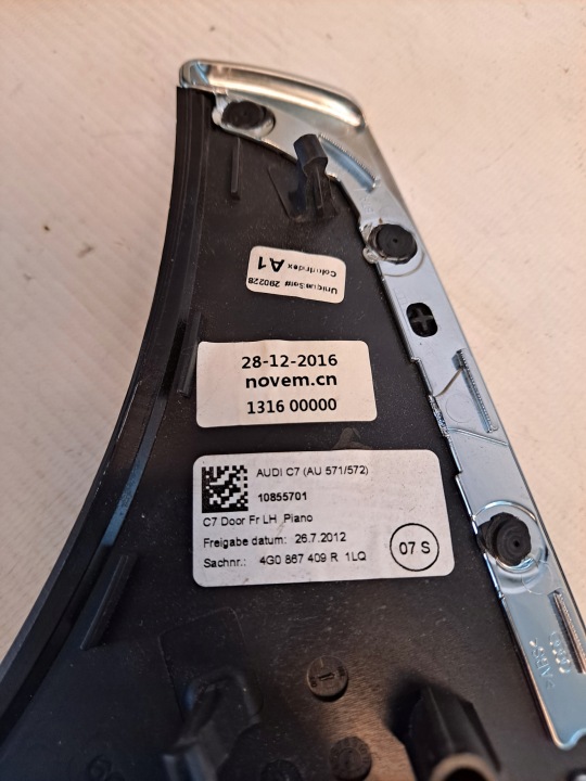DÉCOR PORTES AVANT GAUCHE AUDI A6 C7 4G0867409R