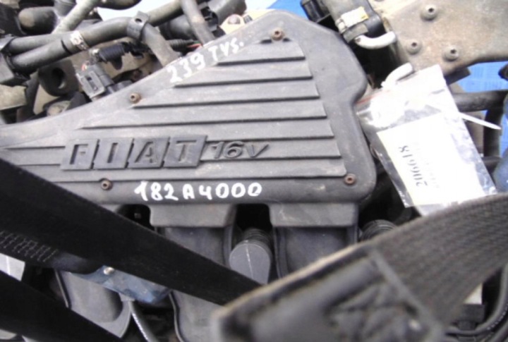 FIAT BRAVO I 1.2 8V MOTEUR 182A4000