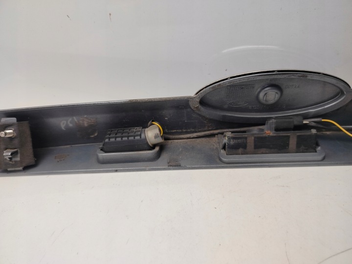 FORD FOCUS MK2 LIFT 07R- CACHE MOULURE COUVERCLES DE COFFRE COUVERCLES DE COFFRE ARRIÈRE ARRIÈRE O3