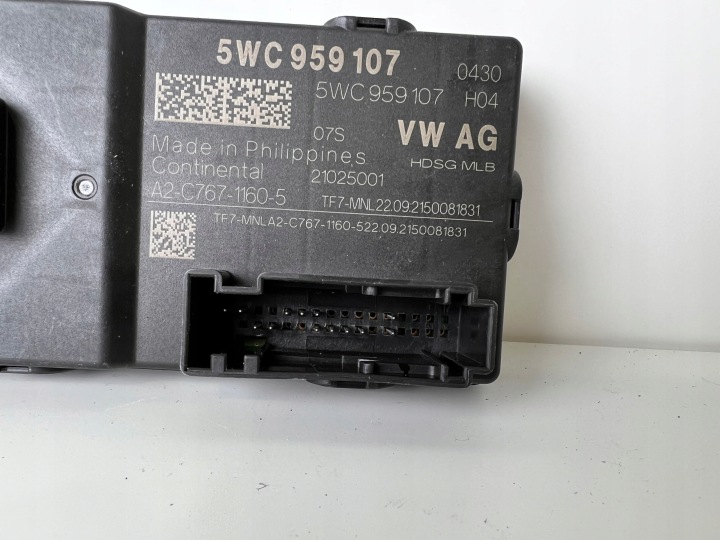 VW MODULE COUVERCLES DE COFFRE 5WC959107