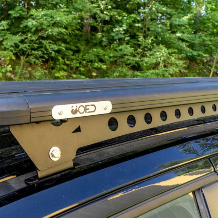 COFFRE DE TOIT ALUMINIUM KIT MONTAGE 160X142,5 TOYOTA TUNDRA 07-