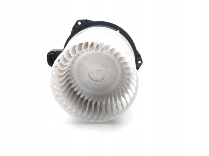 TOYOTA C-HR VENTILATEUR CONDUIT D'AIR VENTILATEUR 1.8 HYBRID COMPLET HYBRID 5274T1 SUV