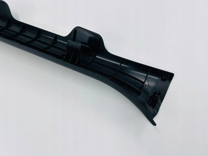 RAV4 V PROTECTION MOULURE REVÊTEMENT SEUIL AVANT DROIT AVANT 67913-42130