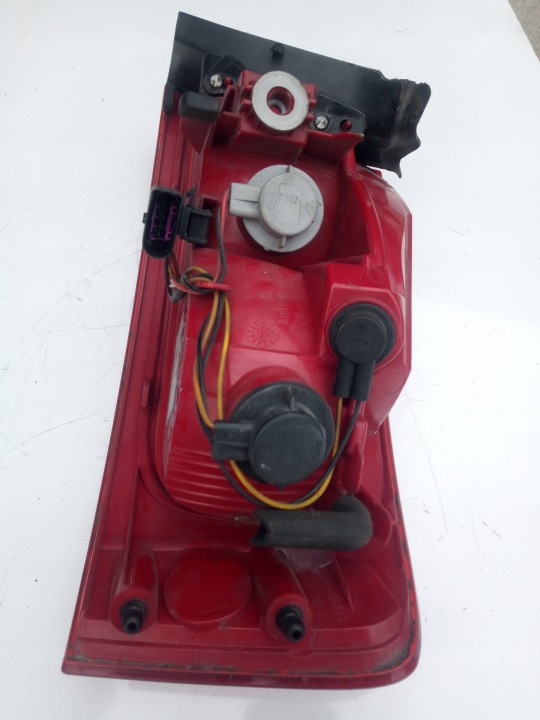 AUDI A5 PHARE ARRIÈRE GAUCHE DANS AILE ORIGINAL 8T0945095 23-72