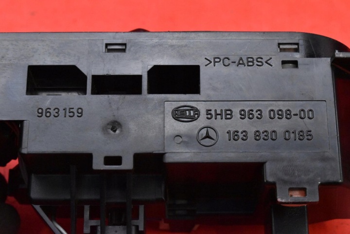 PANNEAU COMMANDE CONDUIT D'AIR CLIMATISATION 1638300185 MERCEDES ML W163 97-01