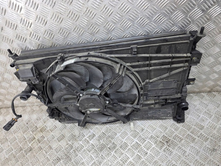 PEUGEOT 3008 II 2018 RADIATEUR ENSEMBLE