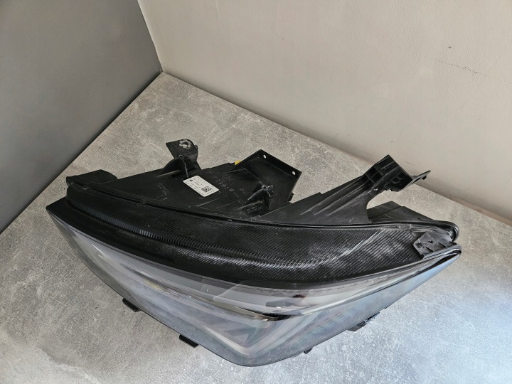 PHARE GAUCHE AVANT SEAT CUPRA BORN 10F COMPLET LED 10F941007J