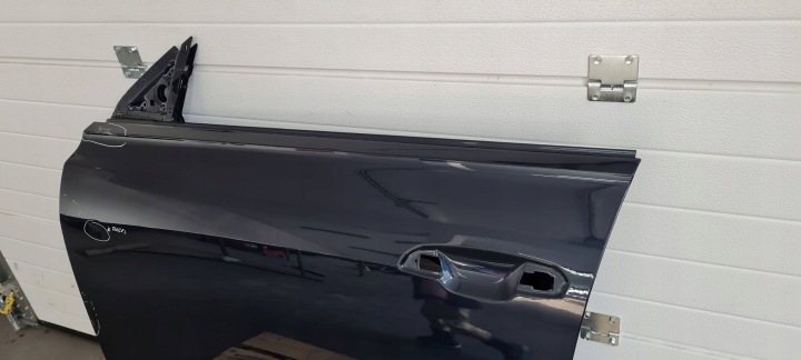 SQ8 4M RSQ8 Q8 PORTES GAUCHE AVANT LJ5L 4M8831051C