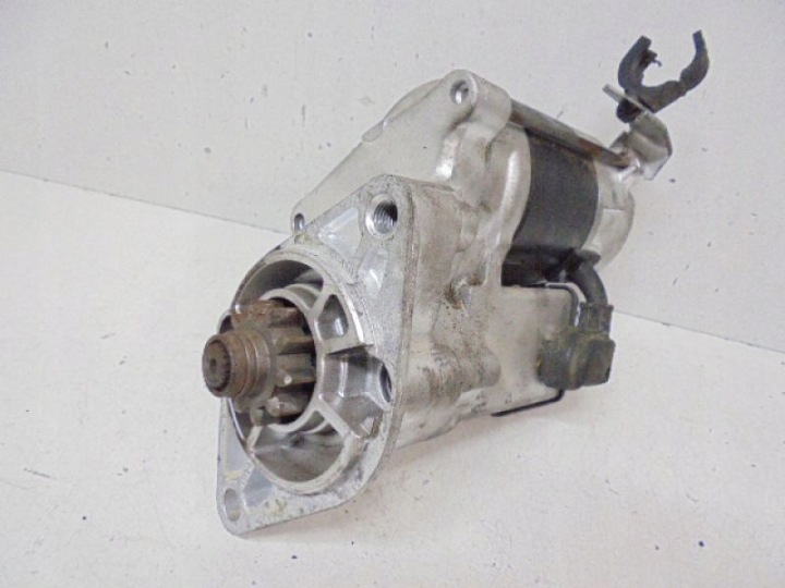 YARIS I DÉMARREUR 28100-33050 1,4D4D 428000-0570