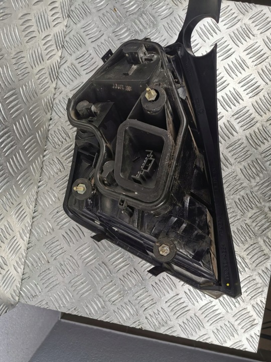 FIAT STILO 3 PORTES DE PORTE PHARE DROITE ARRIÈRE 46823705