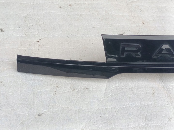 CACHE SUR COUVERCLE DE COFFRE ARRIÈRE RANGE ROVER EVOQUE II L551 MOULURE ARRIÈRE
