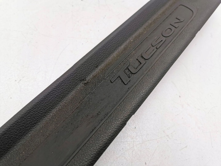 HYUNDAI TUCSON TL 2016 GAUCHE CÔTÉ MOULURE SEUIL AVANT