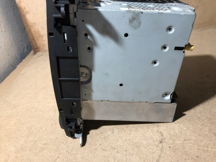 RADIO CD MONITEUR VW CRAFTER HVW9068201889
