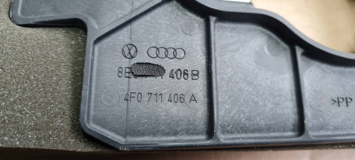 A6 C6 LIFT PROTECTION SUPÉRIEURE LEVIER DE VITESSES REVÊTEMENT 2.0 TDI 4F0711406A