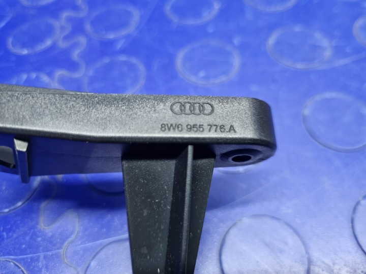 LAVE-GLACE PHARES DROITE AVANT FIXATION AUDI A5 F5 ORIGINAL 8W6955102A
