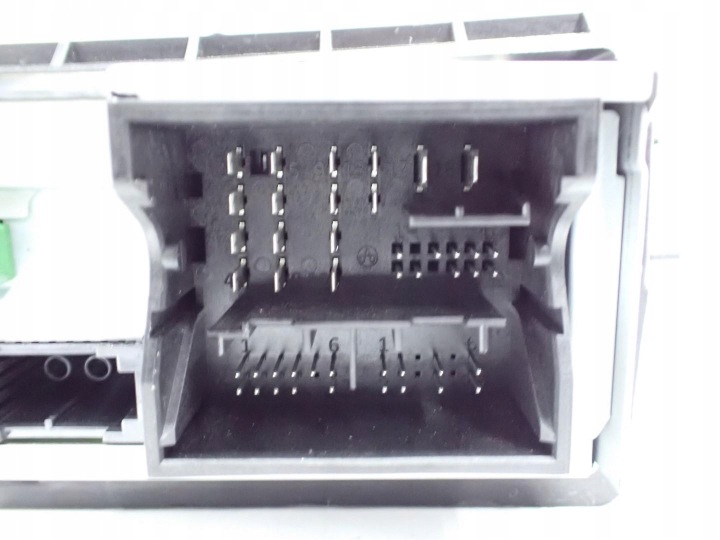 RADIO NAVIGATION NAVI MONITEUR EUROPE 8W2035043C AUDI A4 B9 8W 20R