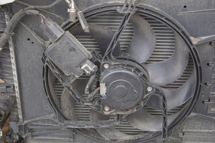 FORD MONDEO MK4 LIFT PANNEAU AVANT RADIATEURS VENTILATEUR 1.6 TDCI (D806)