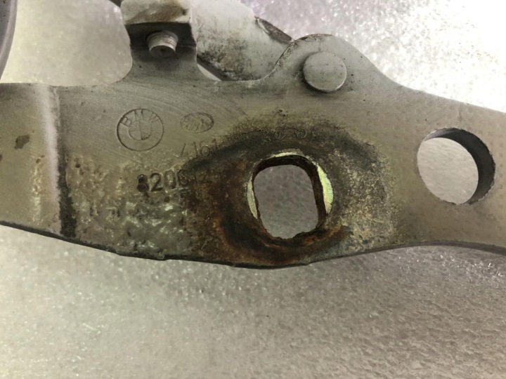 CHARNIÈRES CAPOTS ENSEMBLE 8200124 8200123 BMW E46 354/7