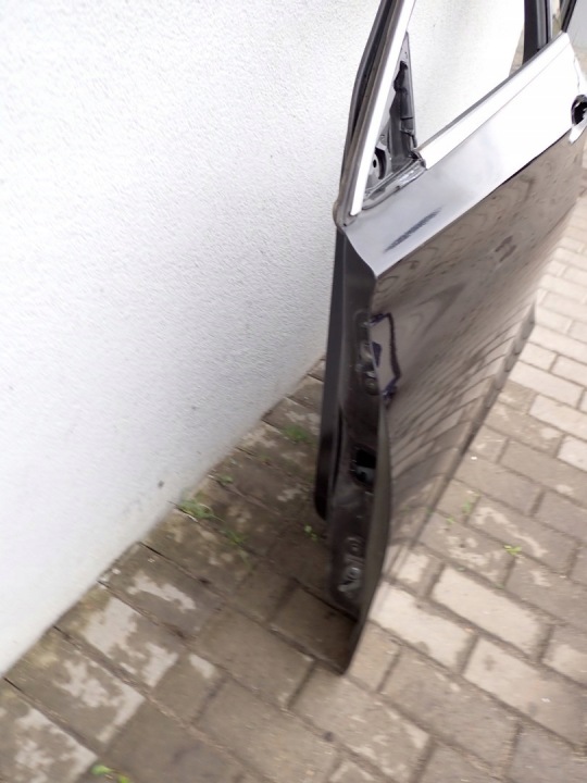 PORTES GAUCHE AVANT INFINITI Q30 QX30 18R GAC