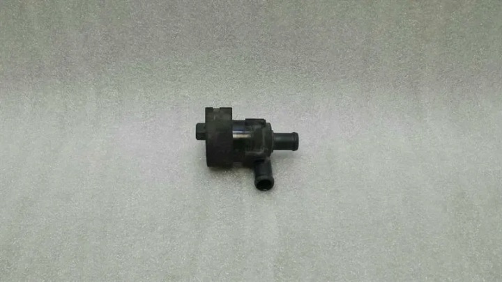 BMW 6 SERIES E63 E64 M6 ADDITIONAL COOLING PUMP 6930550 COOLANT PUMP PUMP