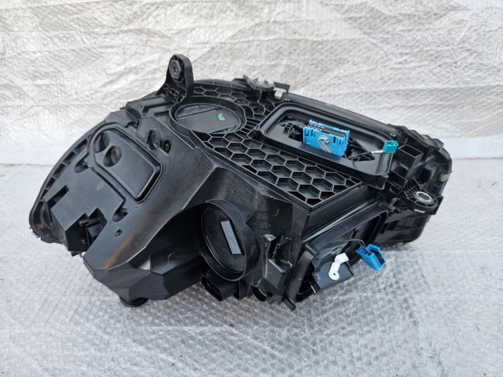 MERCEDES W206 PHARE AVANT GAUCHE COMPLET LED DIGITAL LIGHT A2069062204 EN TRÈS BON ÉTAT