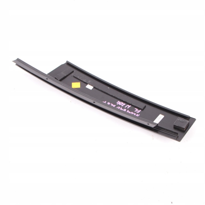 MERCEDES W204 PROTECTION MONTANTS PORTES B GAUCHE AVANT