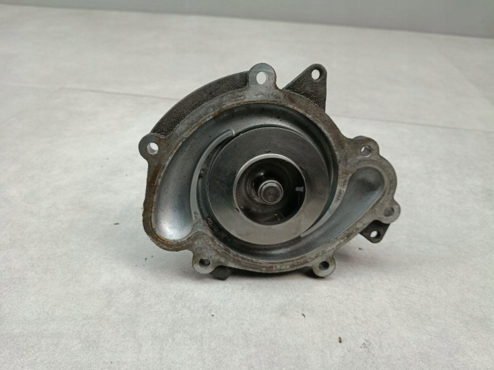 JEEP GRAND CHEROKEE WK 05-10 3.0 CRD POMPE À EAU R6422010410