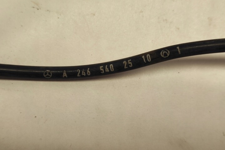 CAPTEUR ABS AVANT GAUCHE MERCEDES-BENZ A (W176) A2465402510 2.1L DIESEL