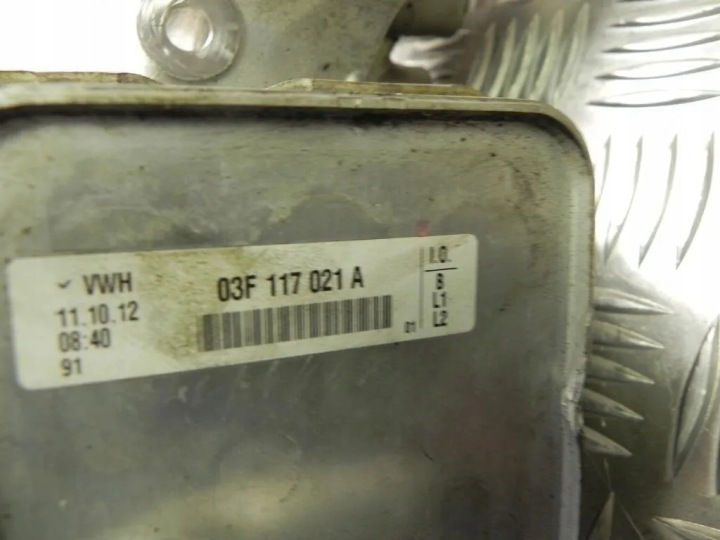 RADIATEUR HUILES SKODA ROOMSTER PRAKTIK (5J) 03F117021A 2013