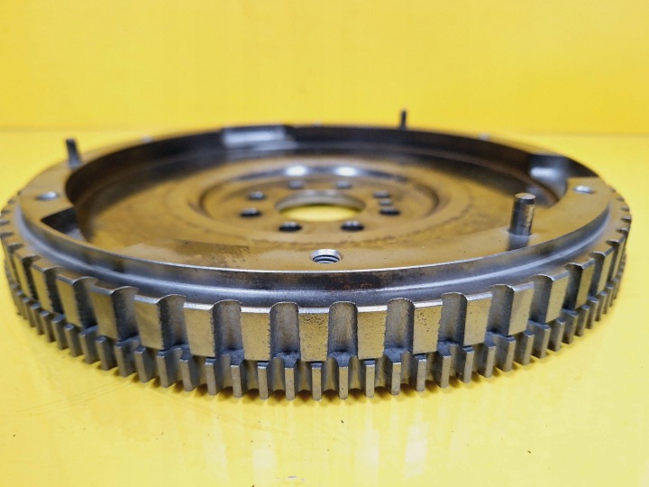 VOLANT D'INERTIE A2660300705 MERCEDES W169 A W245 B 1.5 B NR1
