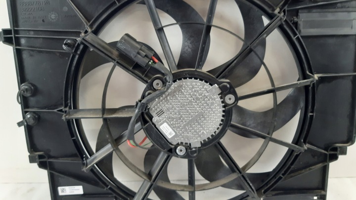 VOLVO XC40 VENTILATEUR RADIATEUR 32222108, 5001407-05, P32222108