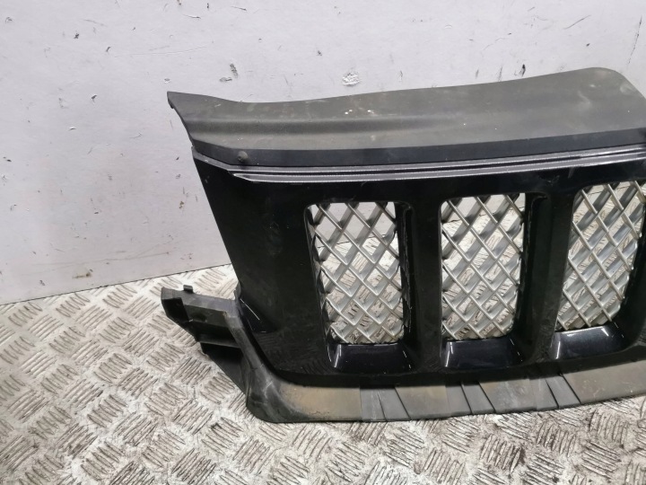JEEP GRAND CHEROKEE 2013 CALANDRE GRILLE CALANDRE SUPÉRIEURE RADIATEUR