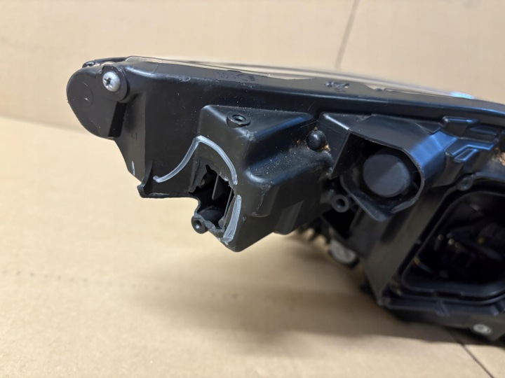 RENAULT ZOE LIFT PHARE GAUCHE AVANT COMPLET LED 260609388R
