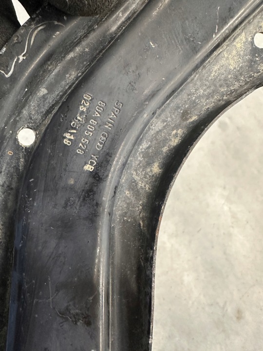 FIXATION SUPPORT PANNEAU AVANT Q5 80A 80A805528 ORIGINAL