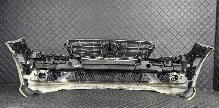 MERCEDES C W204 AMG 07-11 PARE-CHOCS AVANT AVANT PDC PEINTURE C775