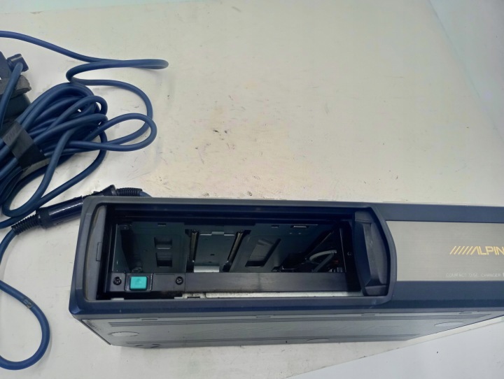CHANGEUR CD AUDI VW SKODA ALPINE CHM-S630