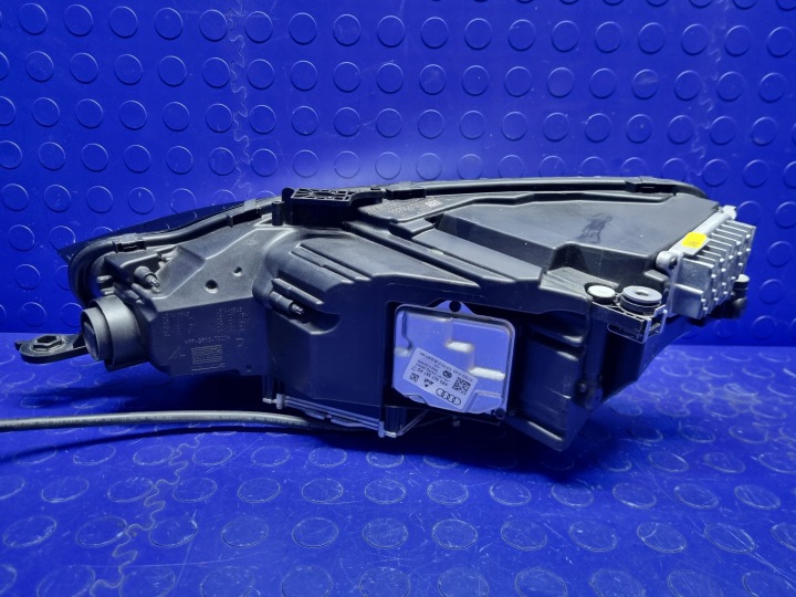 PHARE AVANT DROITE COMPLET LED MATRIX COMPLÈTE AUDI A5 F5 OEM 8W6941036F