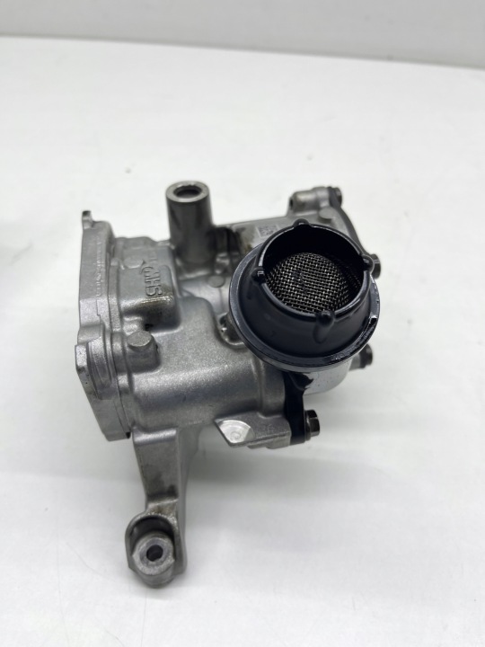 AUDI A6 C7 2.0 TDI CNH POMPE HUILES HUILEUX FONCTIONNEL ORIGINAL