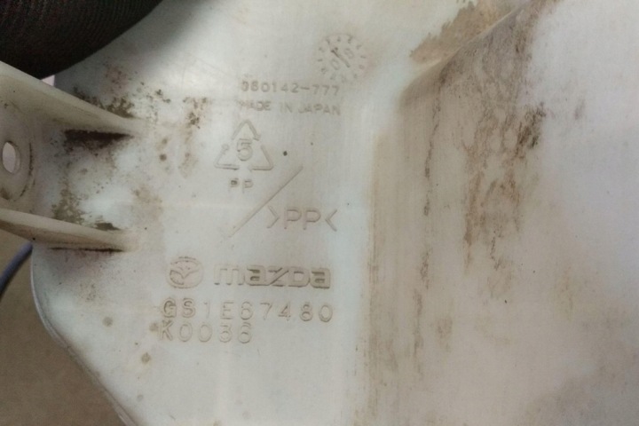 RÉSERVOIR LAVE-GLACES MAZDA 6 ESTATE (GH) GS1E67480 2.0L DIESEL 103KW