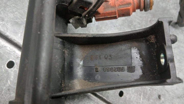MOULURE INJECTION CITROEN XSARA I 1.6B 03R 9636520780