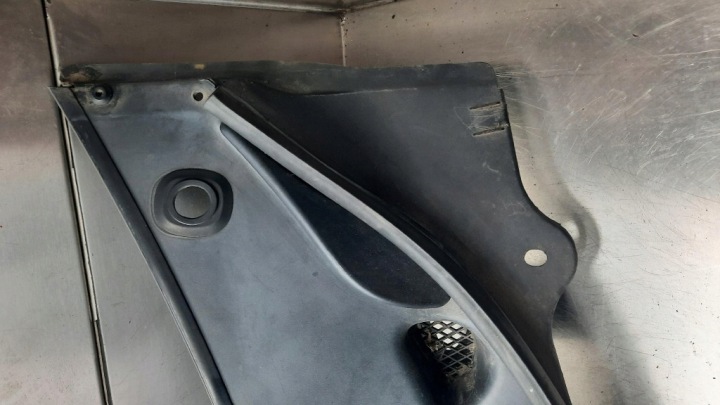 DOUBLURE DE PASSAGE DE ROUE 307638447 VOLVO S60 V70 II 00-07R